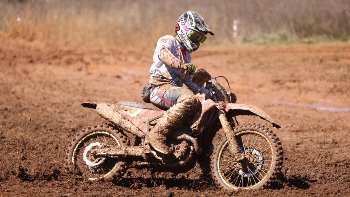 Ruy Barbosa lucha por recuperarse y por los puntos en el GNCC de Estados Unidos