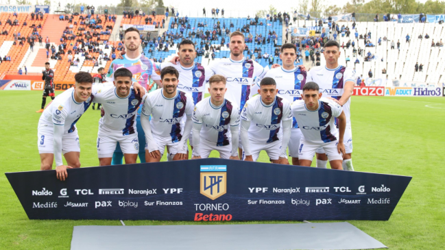Thomas Galdames fue titular en la derrota de Godoy Cruz ante Barracas Central