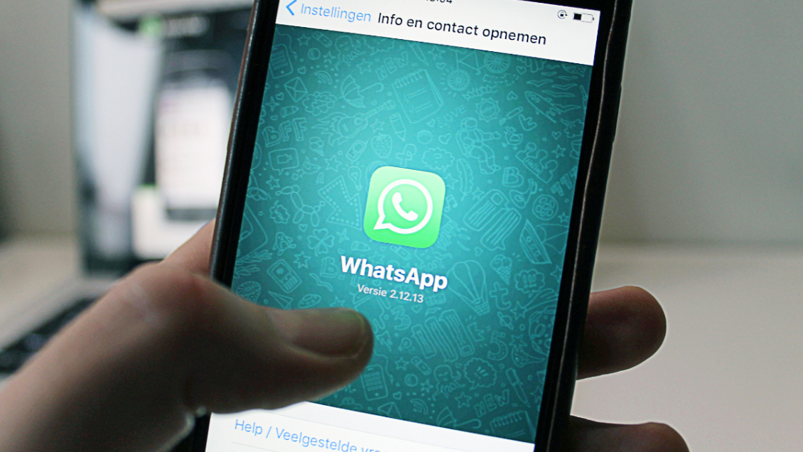 Mall deberá pagar $11 millones a trabajador despedido por faltar y avisar vía WhatsApp