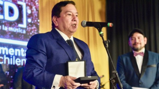 Sonora de Tommy Rey recibe premio Figura Fundamental por parte de SCD