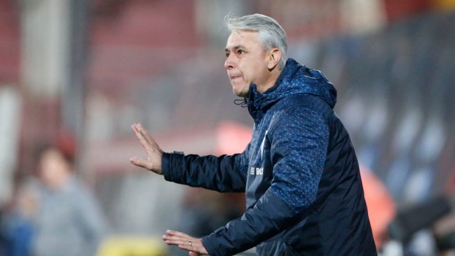 Tiago Nunes avisa a la U: Llegamos en fase de crecimiento y mejorando