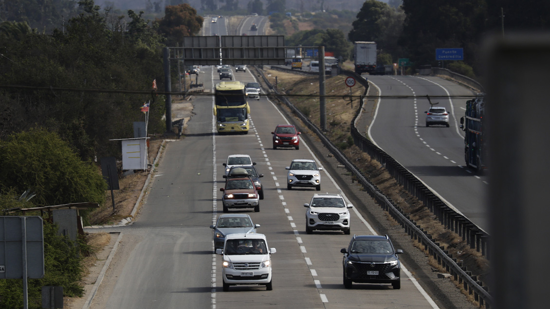 Interferiado: Proyectan que 411 mil vehículos saldrán de Santiago