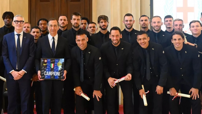   Alexis Sánchez fue premiado junto a Inter en el Municipio de Milán 