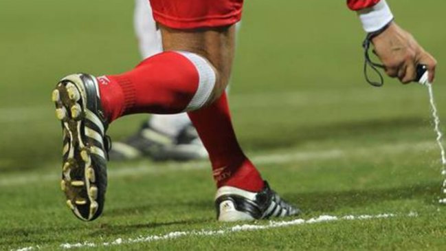 Tribunal de Río de Janeiro fijará indemnización que la FIFA deberá pagar al inventor del spray arbitral