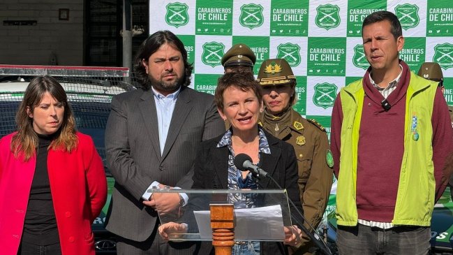 Tohá por clausura a 29 barberías: 