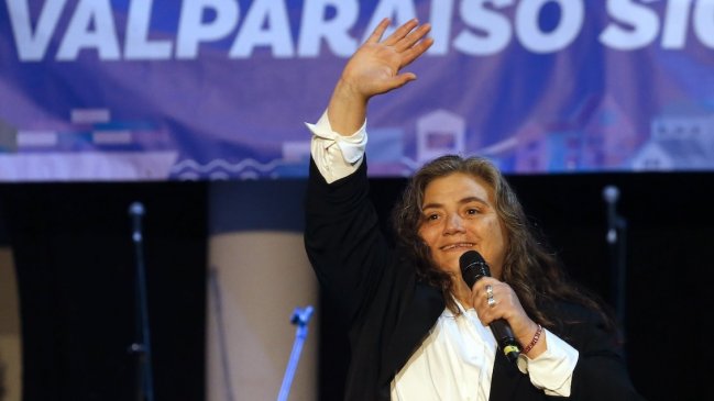 Quién es Carla Meyer, la opción de Sharp para sucederlo en Valparaíso