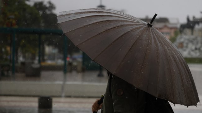 Senapred en alerta por agresivo sistema frontal que llegará a gran parte del país