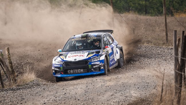 Jorge Martínez y Mario Parra ganaron la segunda fecha del Rally Mobil en Yumbel