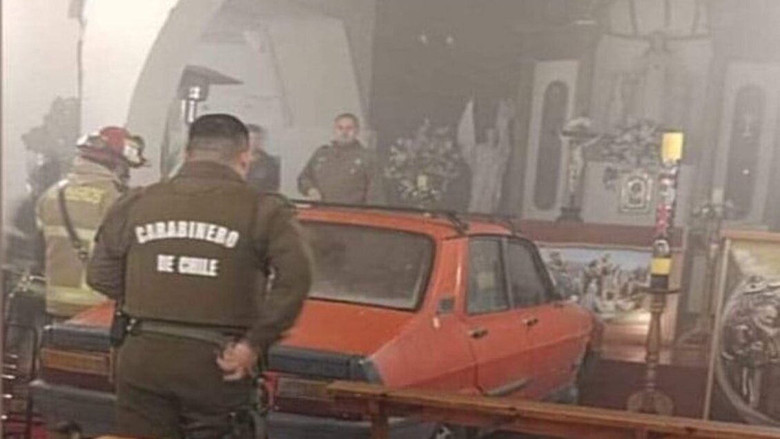 Sujeto chocó su vehículo contra parroquia en San Vicente de Tagua Tagua