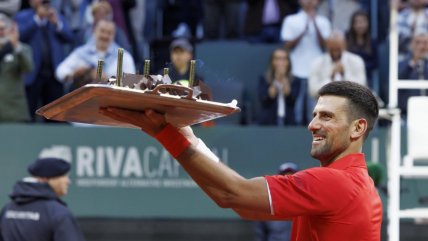   Djokovic celebró con torta de cumpleaños su debut triunfal en el ATP de Ginebra 