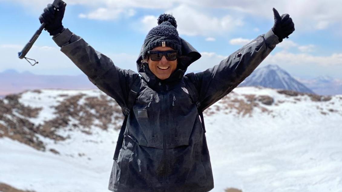 Brigada de Homicidios de PDI llegó al departamento donde murió Claudio Iturra