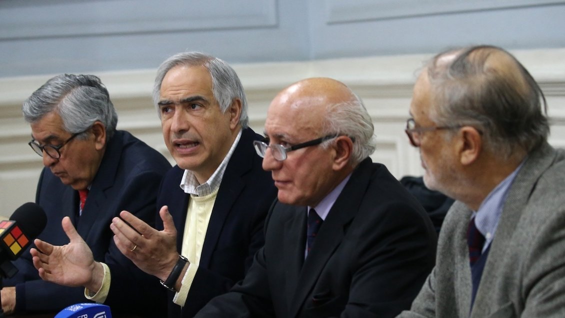 Abogados chilenos apoyan al fiscal de la CPI: 