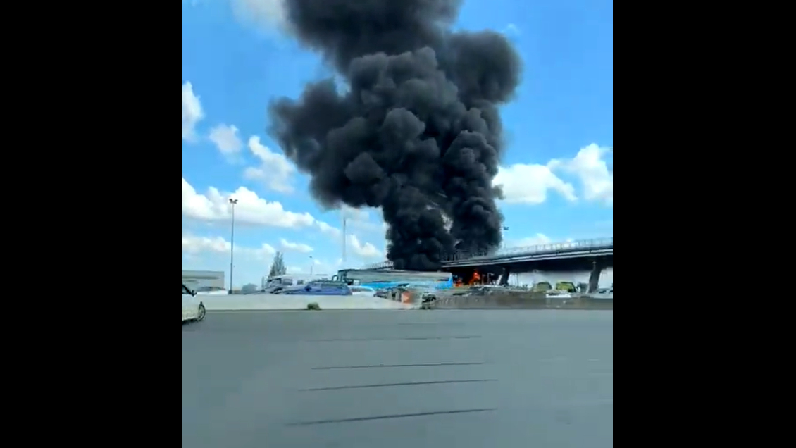 Dos autobuses fueron incendiados en pelea entre hinchas de PSG y Olympique de Lyon