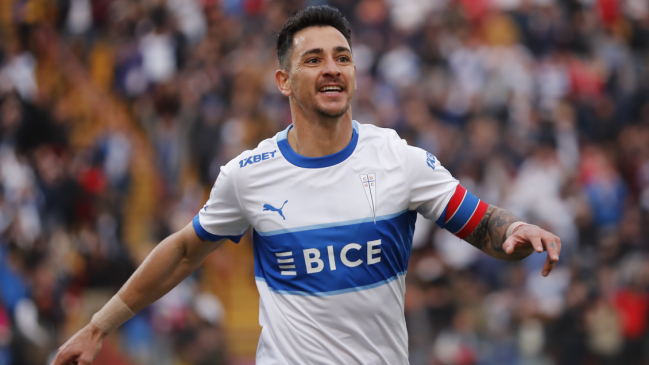 Universidad Católica reaccionó, goleó a Cobreloa y le metió presión a U. de Chile