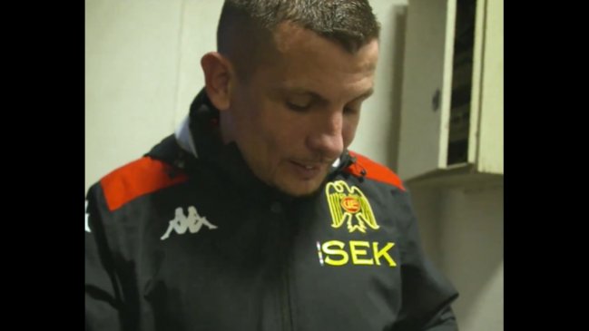 [VIDEO] La reacción viral de Vecchio cuando le regalaron un completo