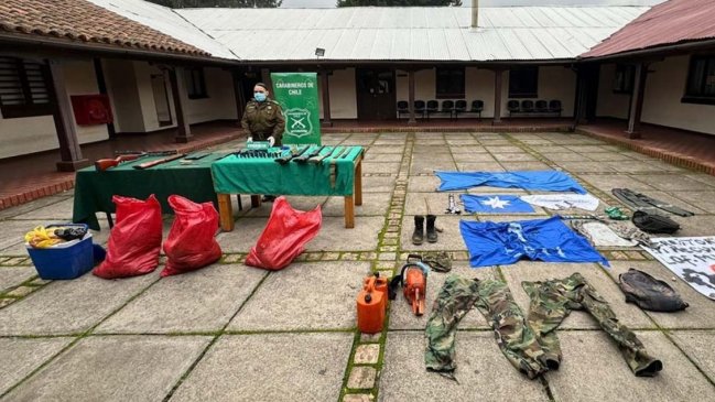 Incautan ballesta, ropa de camuflaje, radios y lienzos en una casa de Angol