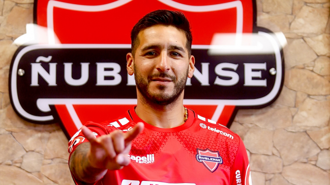 Ñublense anunció la renovación de Ismael Sosa hasta final de temporada