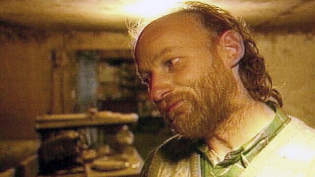 El peor asesino en serie de Canadá murió tras ser atacado en prisión