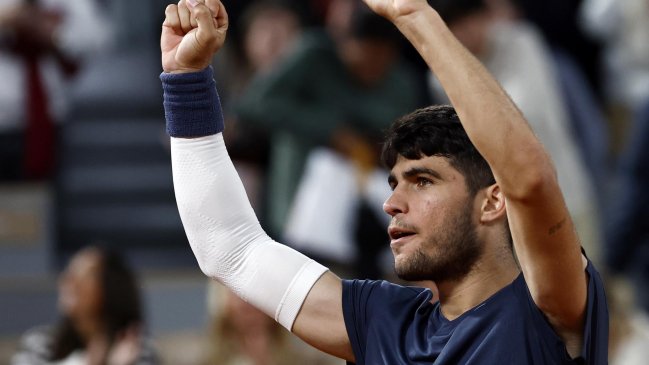Carlos Alcaraz tumbó a Sebastian Korda y se metió en octavos de Roland Garros