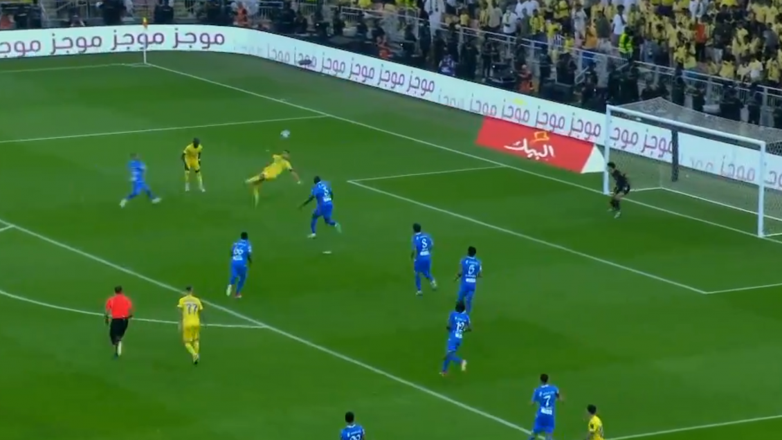 [VIDEO] La increíble chilena de Cristiano que se estrelló en el palo en la final de la King's Cup