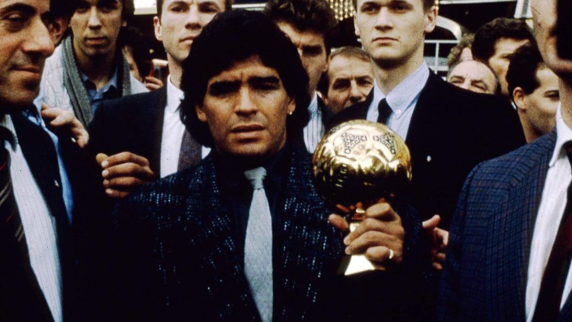 Casa de subastas suspendió la venta del Balón de Oro de Maradona en México 86