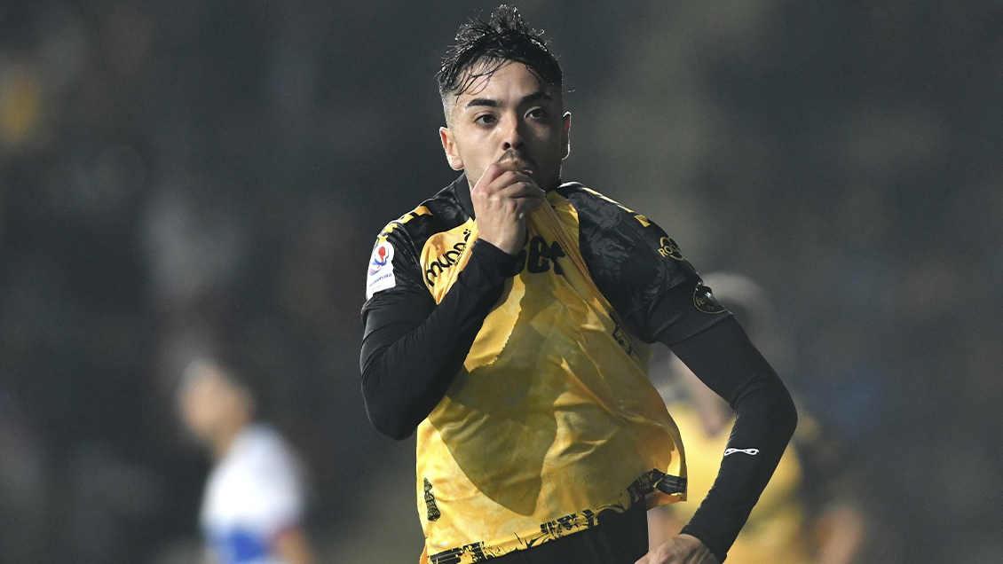 Coquimbo Unido se mantuvo a la caza de la U tras superar a la UC