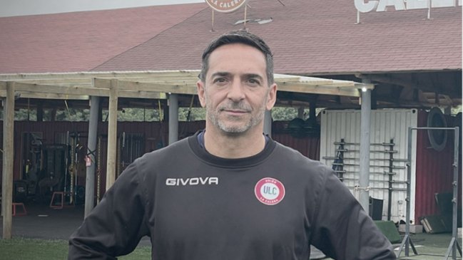 Unión La Calera oficializó a exayudante de Gustavo Quinteros como su nuevo DT