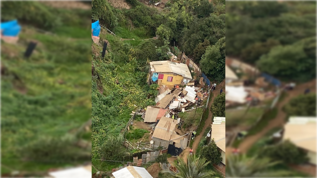 Viña del Mar: Rescatan a mujer con discapacidad tras colapso de su vivienda