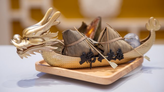 Xiamen respira el rico olor de los zongzi para celebrar el Festival del Bote del Dragón