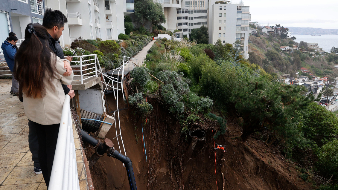 Socavón en Viña: Mantendrán evacuación preventiva en edificio Euromarina 2