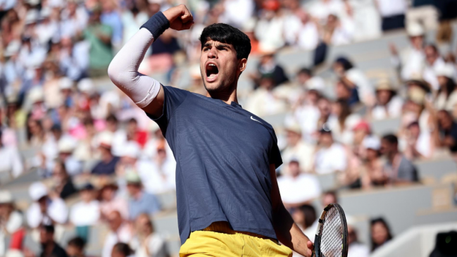 Carlos Alcaraz batió a Alexander Zverev y conquistó por primera vez Roland Garros