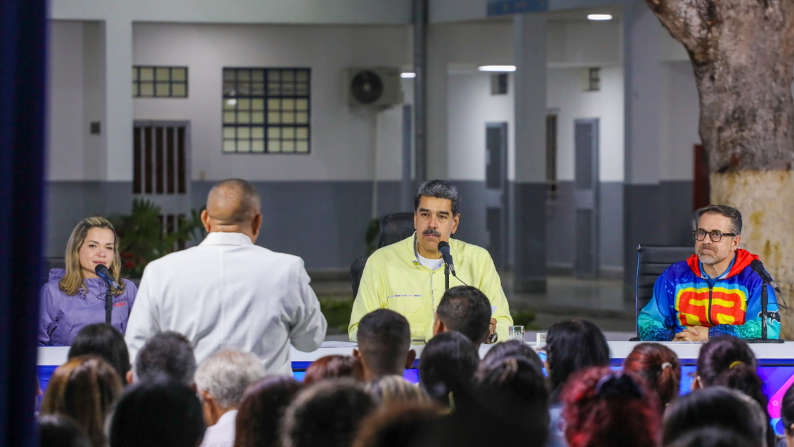 Maduro dice que la oposición contrató sicarios para atacarlo durante la campaña