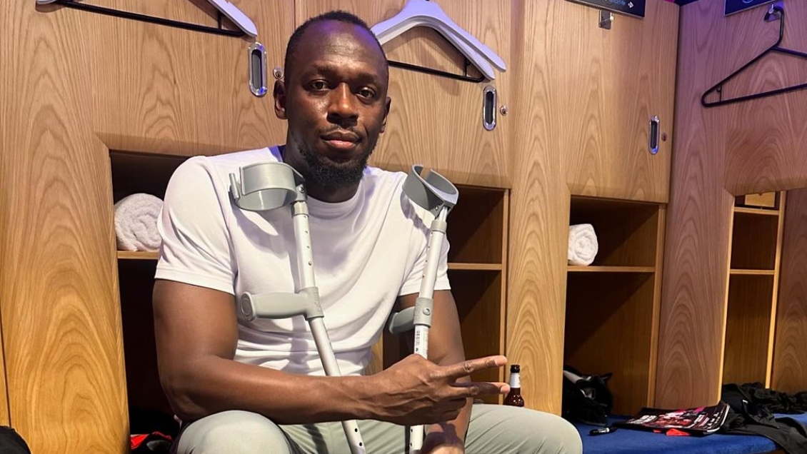 Usain Bolt se cortó el tendón de Aquiles mientras jugaba un partido benéfico