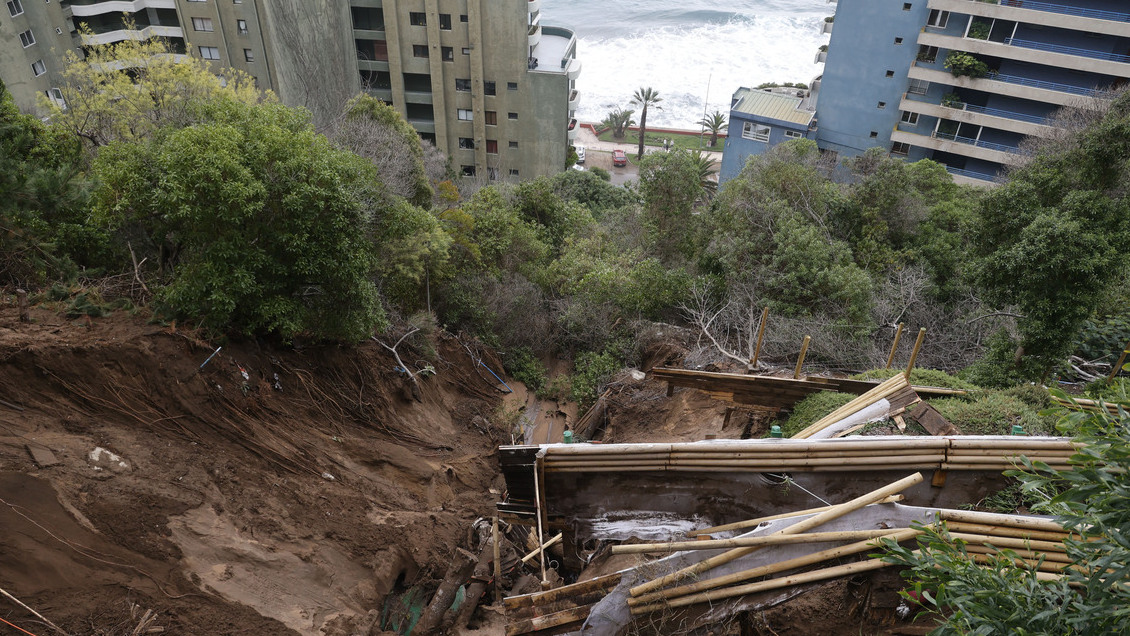 Senapred pide que Sernageomin evalúe riesgo de más socavones en Viña