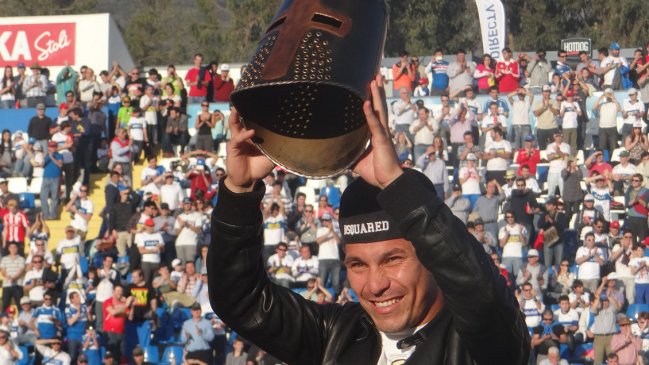 U. Católica tuvo un revés en su afán por sumar a Gary Medel, que está cerca de Boca