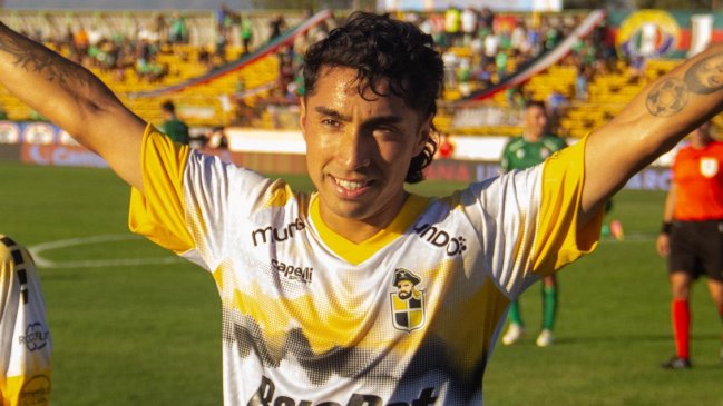 Fernando Díaz: Sería una locura que Cabral juegue en otro equipo chileno
