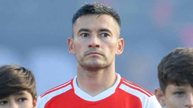 Charles Aránguiz sufrió caída con Internacional en visita al colista del Brasileirao