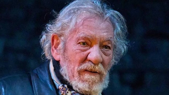 Ian McKellen cayó del escenario en un teatro en Londres