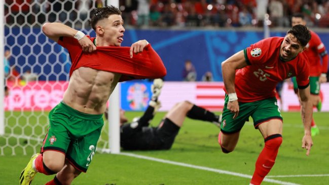 Portugal remontó y celebró en los descuentos ante República Checa