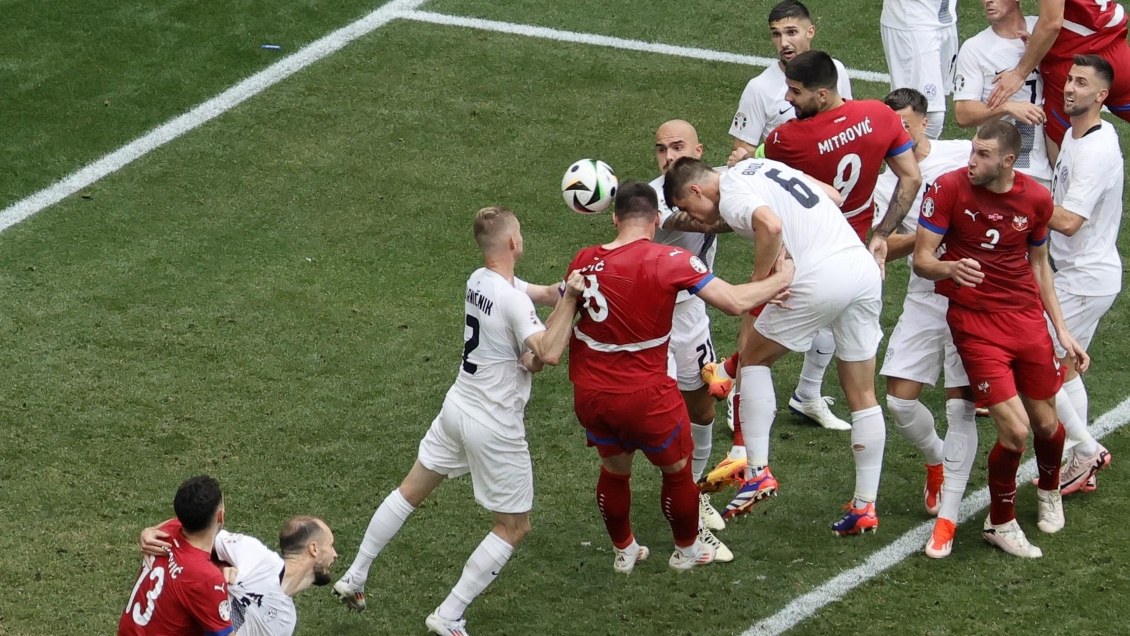 Serbia logró una agónica igualdad ante Eslovenia y se mantuvo con vida en la Euro