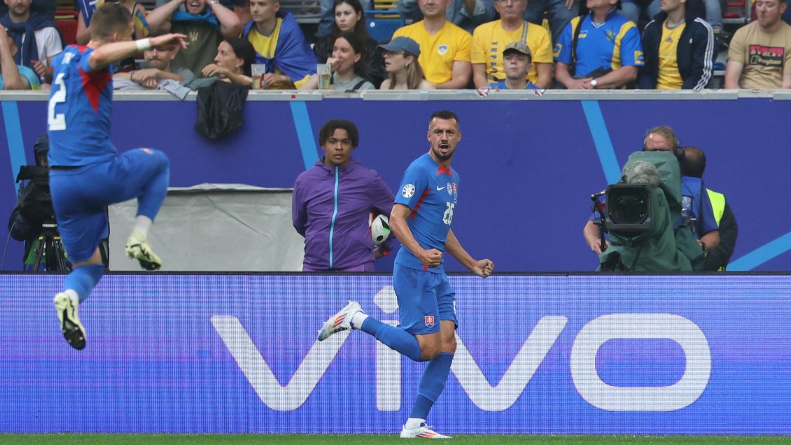 [VIDEO] Ivan Schranz convirtió el primero de Eslovaquia ante Ucrania