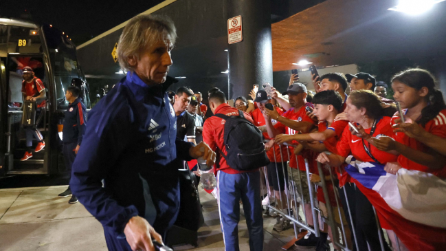 Con una demora por Trump: La Roja aterrizó en Nueva Jersey para su duelo con Argentina