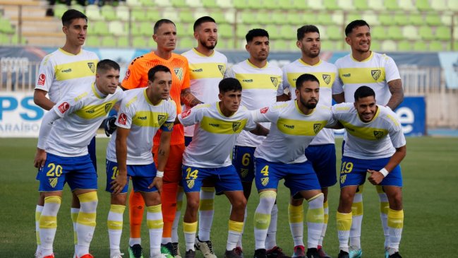 Barnechea sorprendió a Palestino en Copa Chile y tomó la ventaja