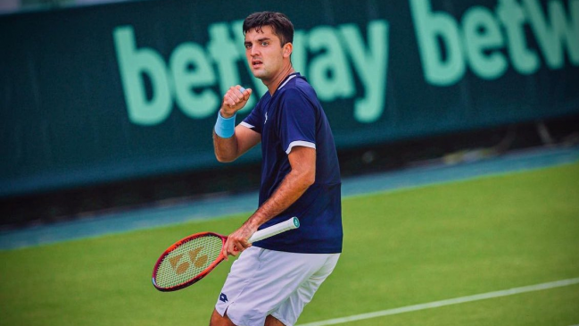 Tomás Barrios se sobrepuso a un difícil inicio y avanzó en la qualy de Wimbledon