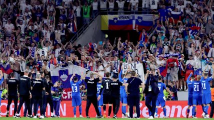   Eslovenia celebró histórico paso a octavos de la Eurocopa 