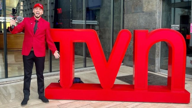 Conocido periodista fue desvinculado de TVN: Se despidió con dura indirecta