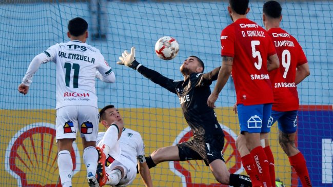 Santiago Wanderers eliminó de forma dramática a Universidad Católica en la Copa Chile