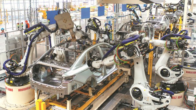 Claves de los planes de la UE de reforzar los aranceles a los vehículos eléctricos chinos