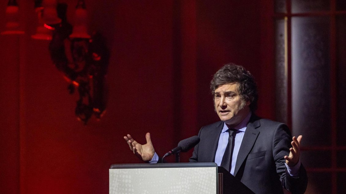 Gobierno argentino mantiene su plan económico pese a la mala reacción de los mercados