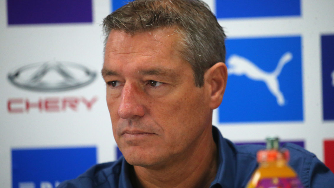 UC: Buljubasich calificó de fracaso la caída en la Copa Chile y detalló el puesto a reforzar